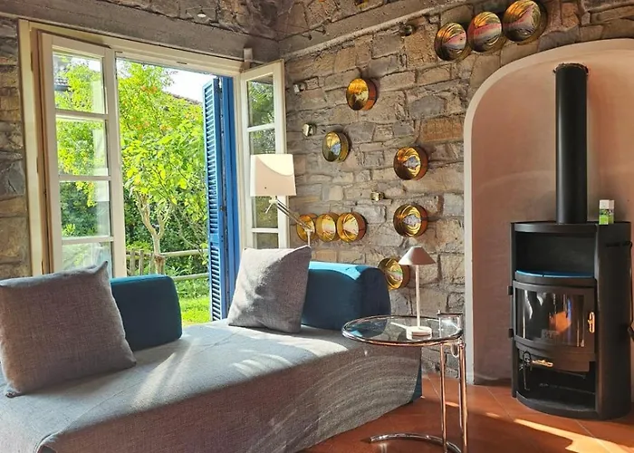 Maria 2, Lakefront Art On Maggiore * Leggiuno