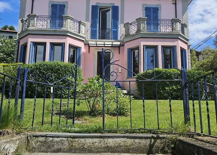 Maria 2, Lakefront Art On Maggiore *